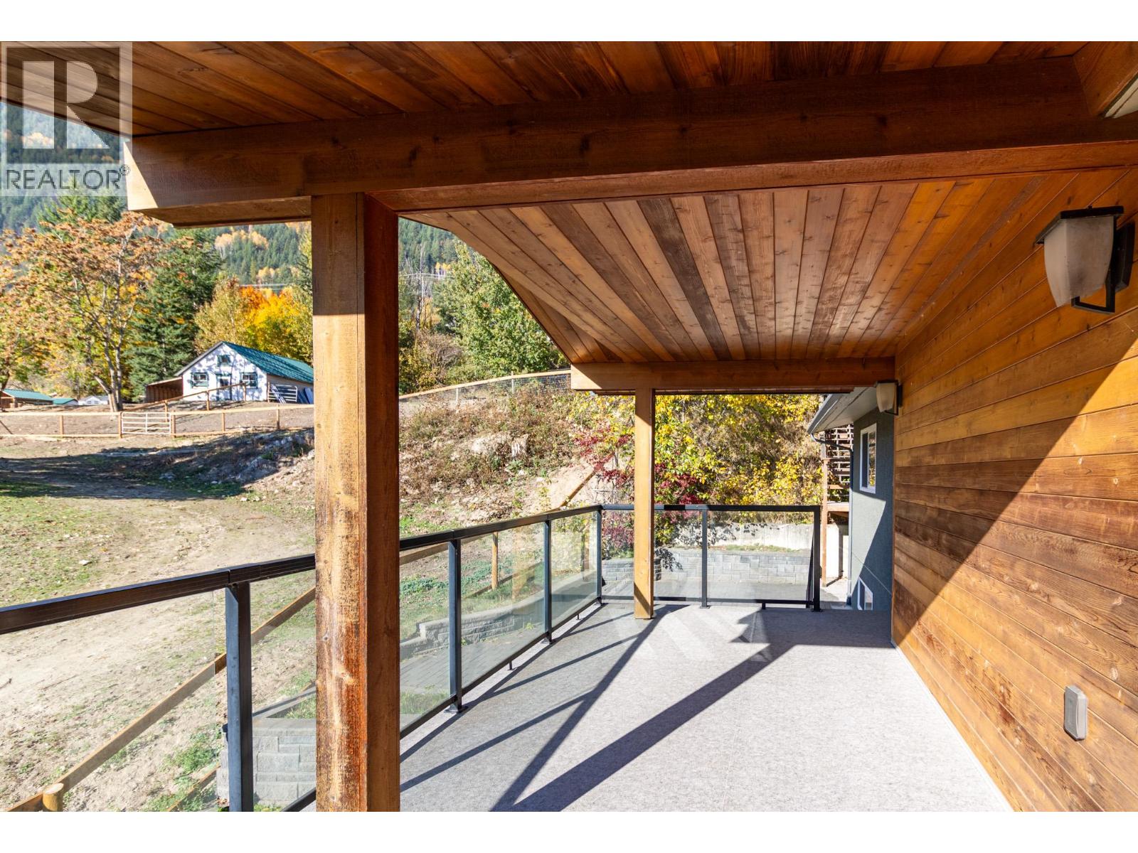 633 Jorgensen Road, Nelson, British Columbia  V1L 5P4 - Photo 21 - 10404154