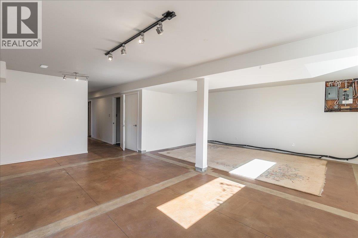 633 Jorgensen Road, Nelson, British Columbia  V1L 5P4 - Photo 35 - 10404154