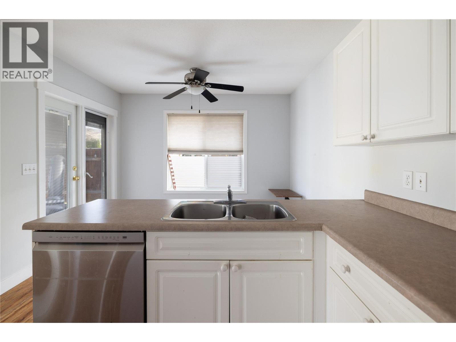 415 Klassen Road, Kelowna, British Columbia  V1X 7P2 - Photo 16 - 10404035