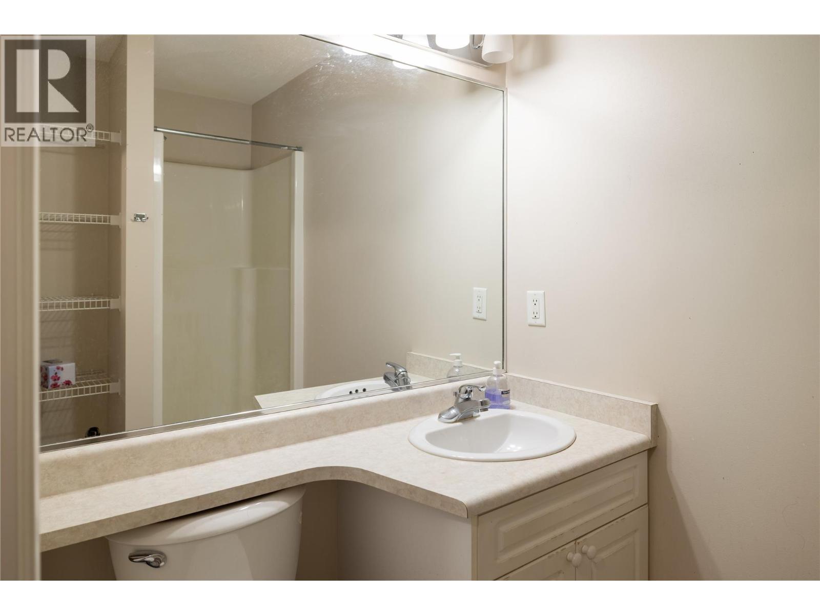 415 Klassen Road, Kelowna, British Columbia  V1X 7P2 - Photo 28 - 10404035