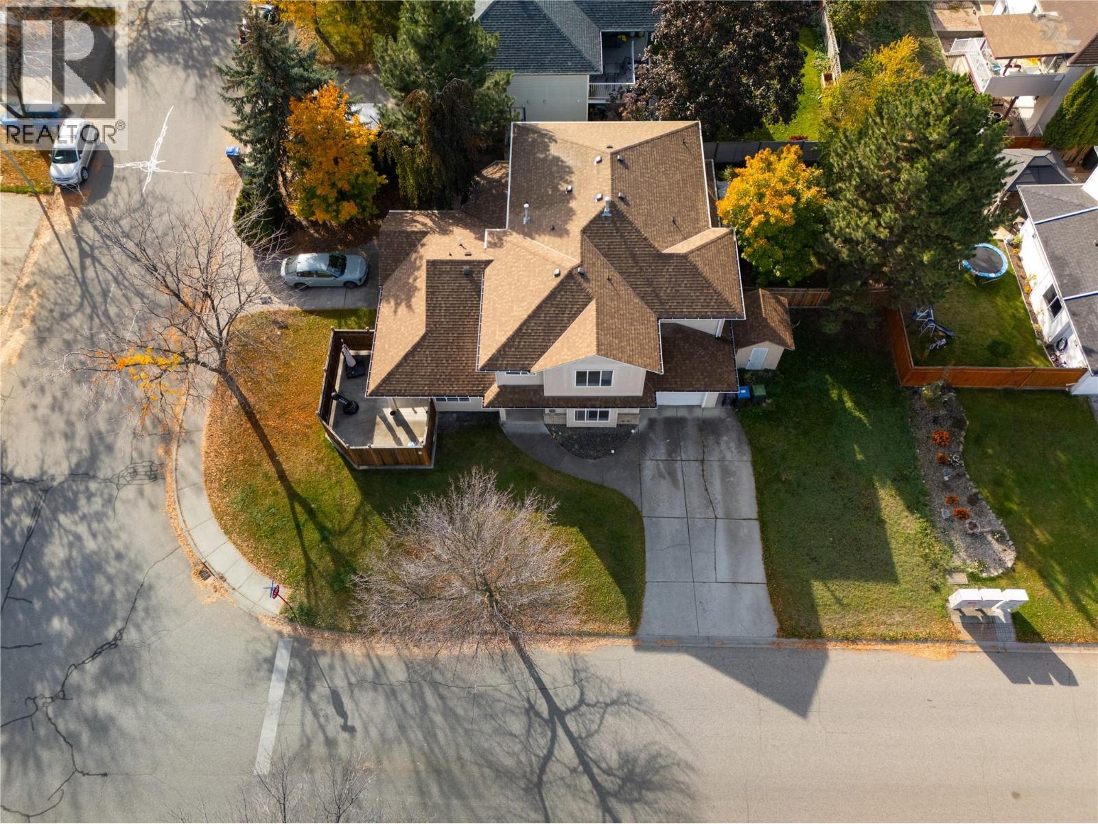 415 Klassen Road, Kelowna, British Columbia  V1X 7P2 - Photo 3 - 10404035