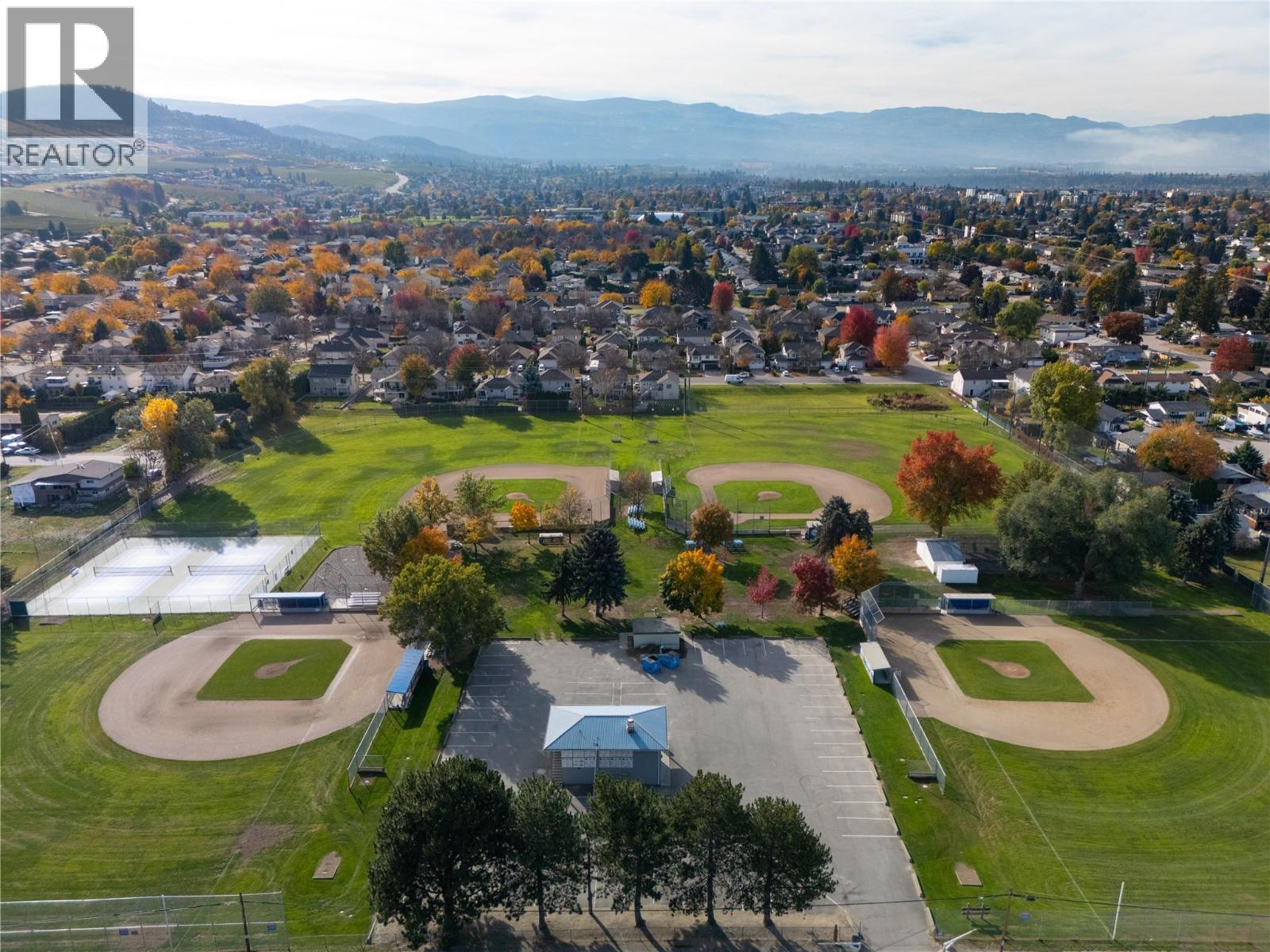 415 Klassen Road, Kelowna, British Columbia  V1X 7P2 - Photo 35 - 10404035