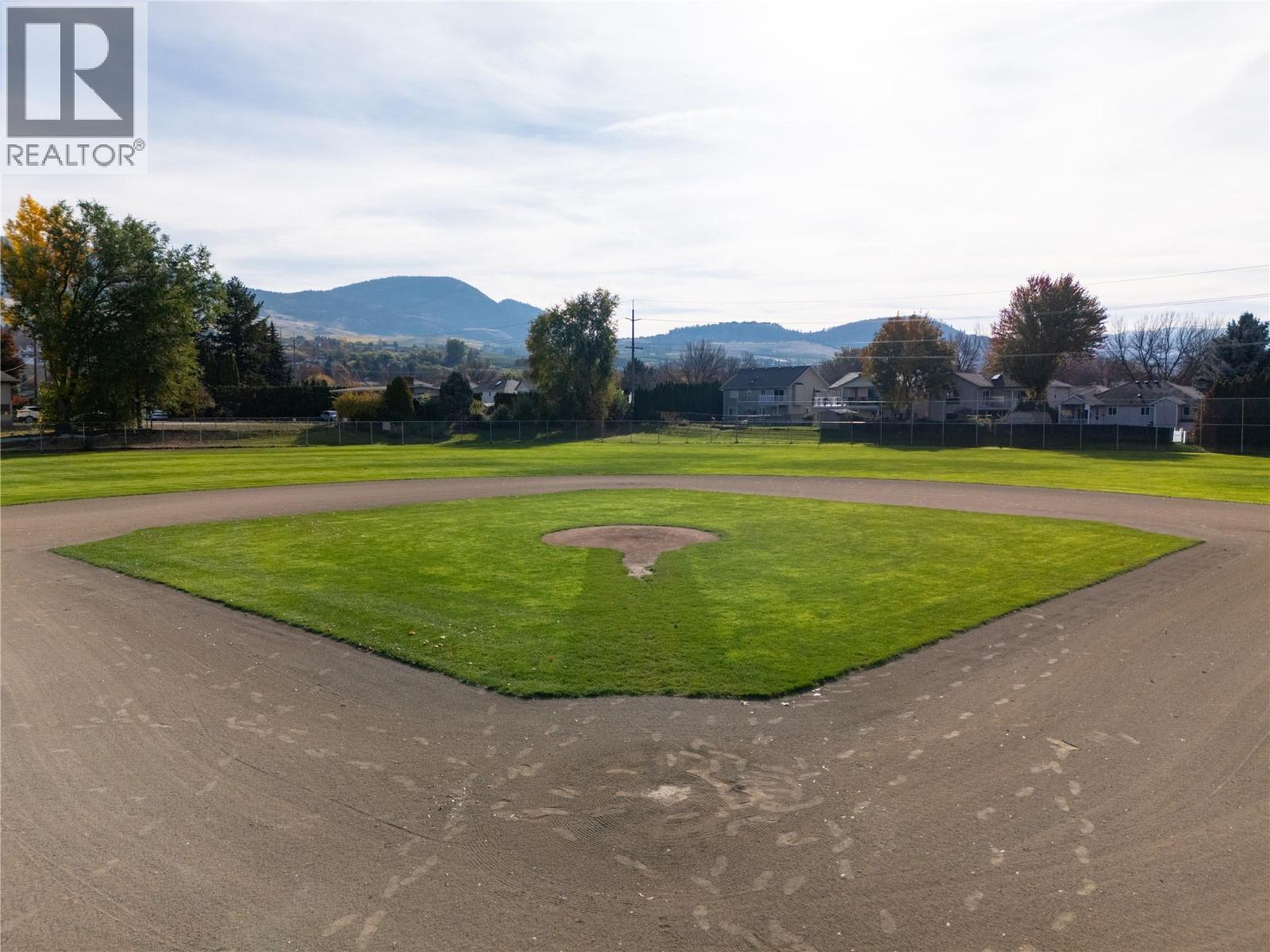 415 Klassen Road, Kelowna, British Columbia  V1X 7P2 - Photo 38 - 10404035