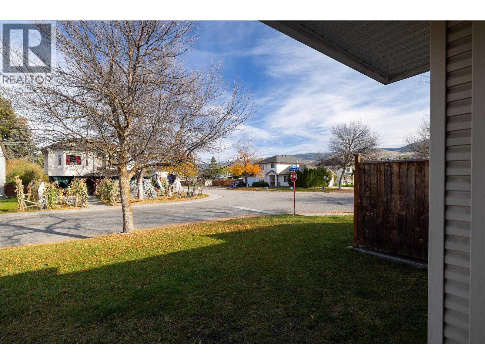 415 Klassen Road, Kelowna, British Columbia  V1X 7P2 - Photo 6 - 10404035
