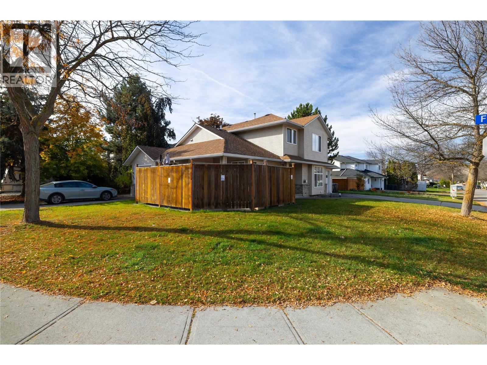 415 Klassen Road, Kelowna, British Columbia  V1X 7P2 - Photo 9 - 10404035