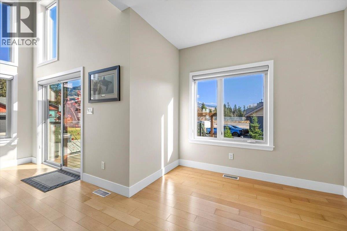 1308 Cherrywood Boulevard, Sparwood, British Columbia  V0B 2G2 - Photo 11 - 10403573