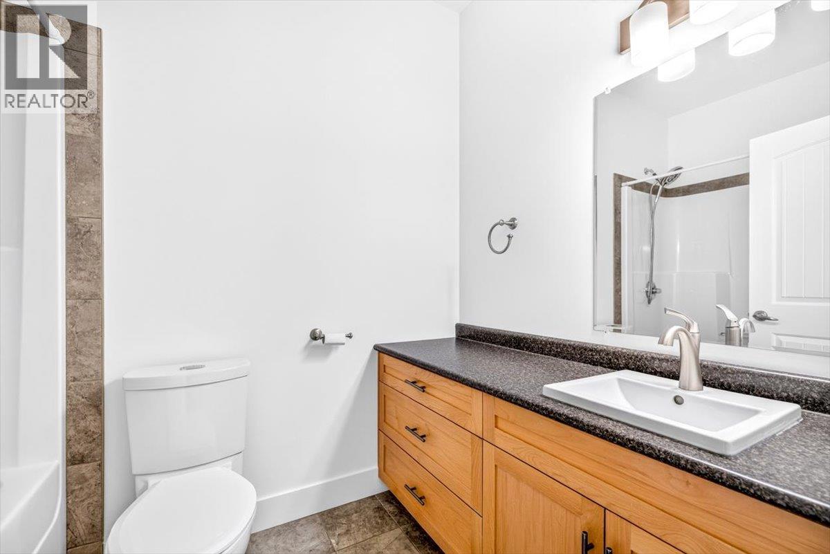 1308 Cherrywood Boulevard, Sparwood, British Columbia  V0B 2G2 - Photo 15 - 10403573