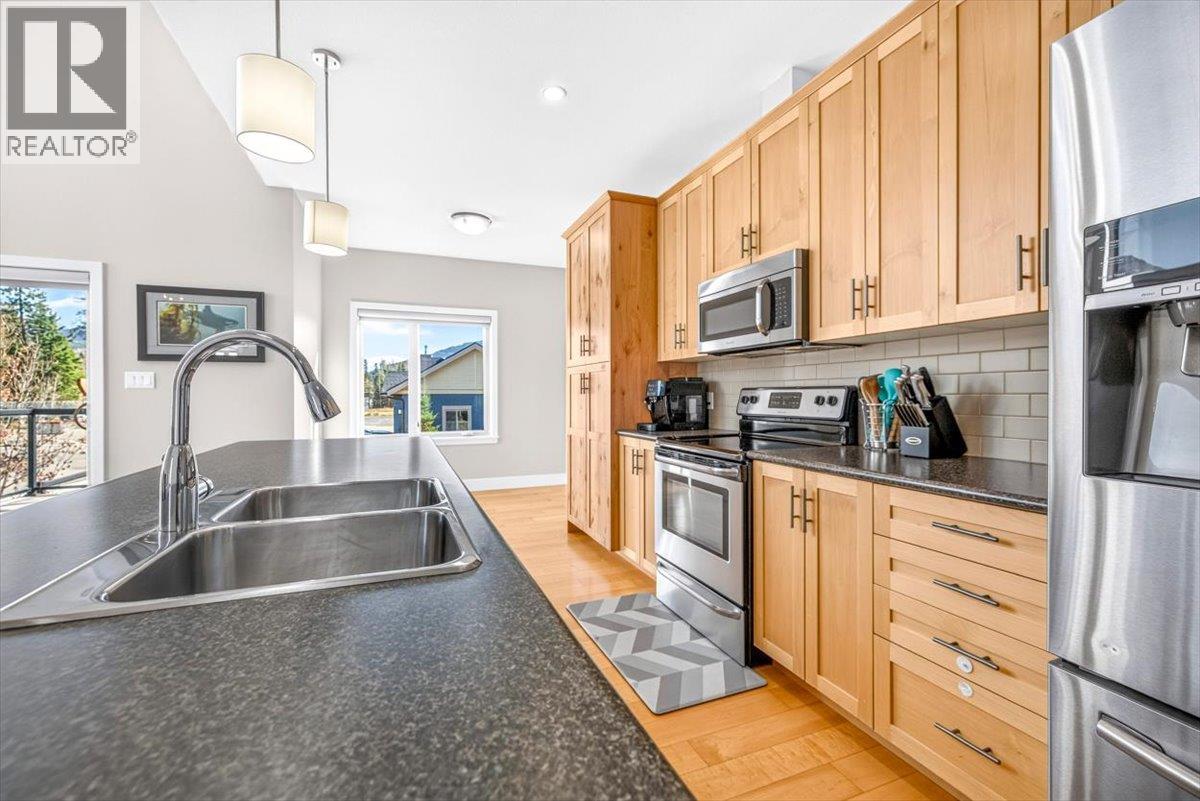 1308 Cherrywood Boulevard, Sparwood, British Columbia  V0B 2G2 - Photo 5 - 10403573
