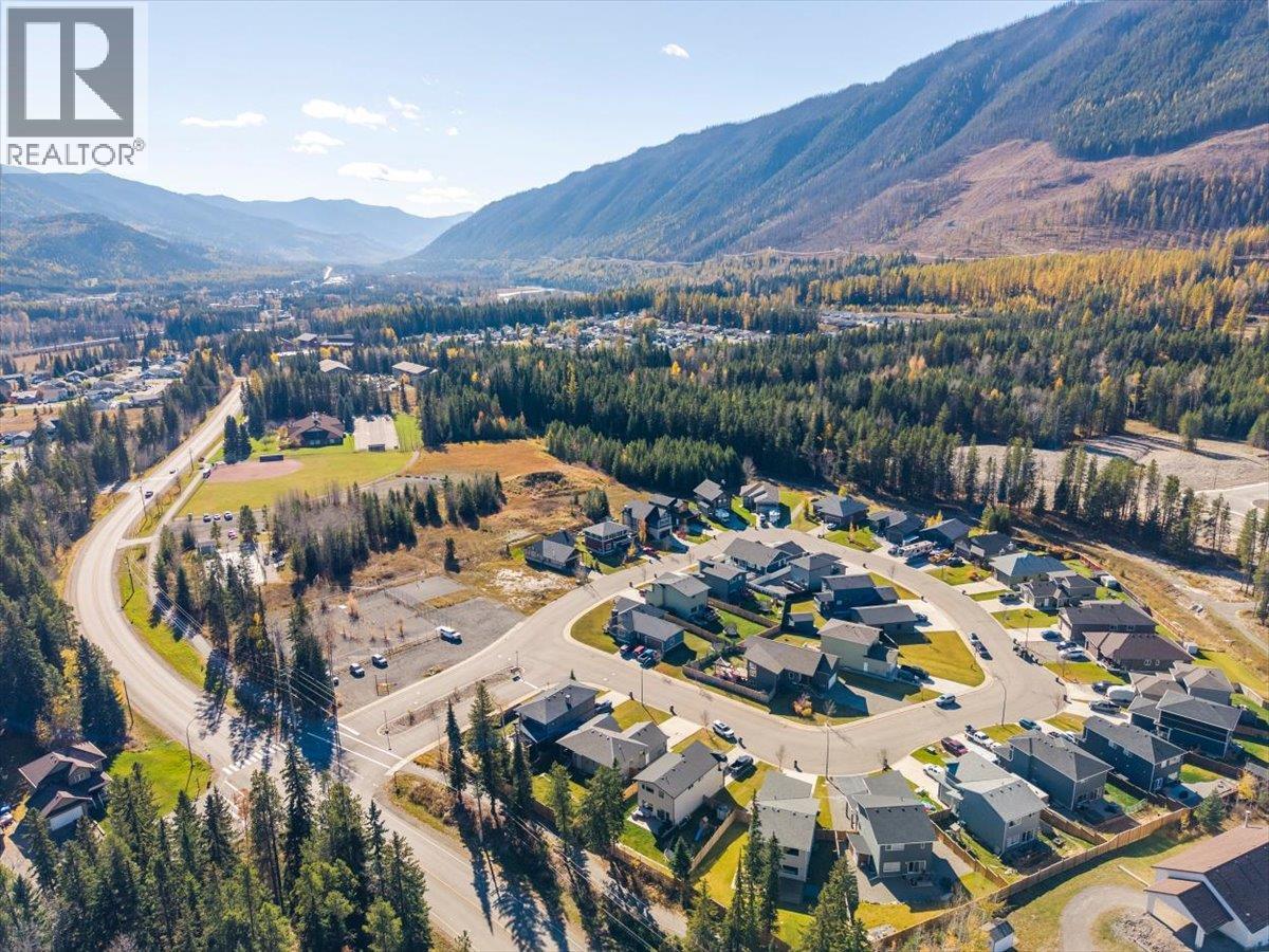 1308 Cherrywood Boulevard, Sparwood, British Columbia  V0B 2G2 - Photo 55 - 10403573