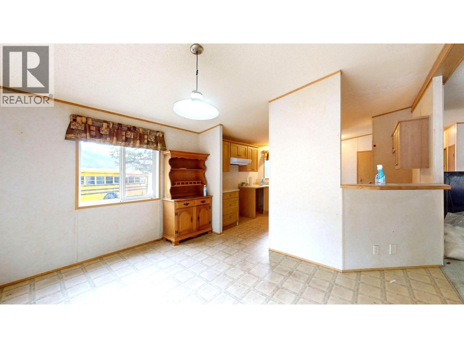12 Cassiar Drive, Elkford, British Columbia  V0B 1H0 - Photo 10 - 10404161