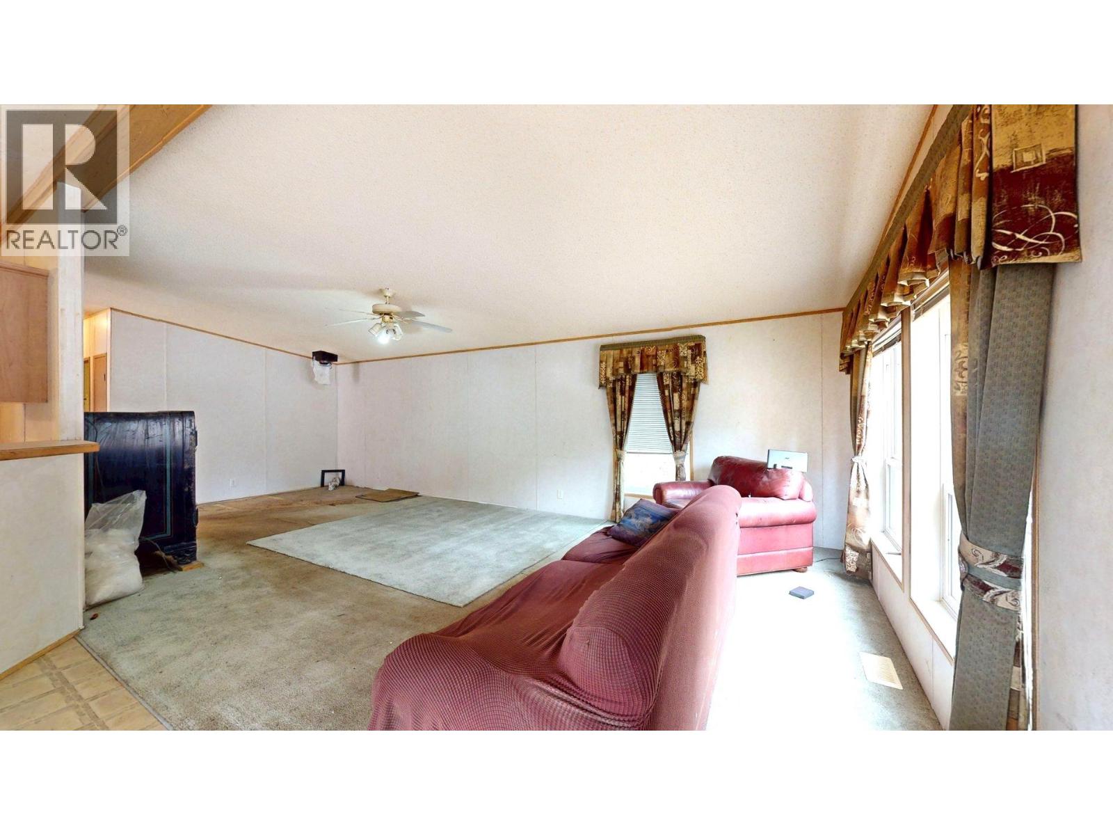 12 Cassiar Drive, Elkford, British Columbia  V0B 1H0 - Photo 11 - 10404161