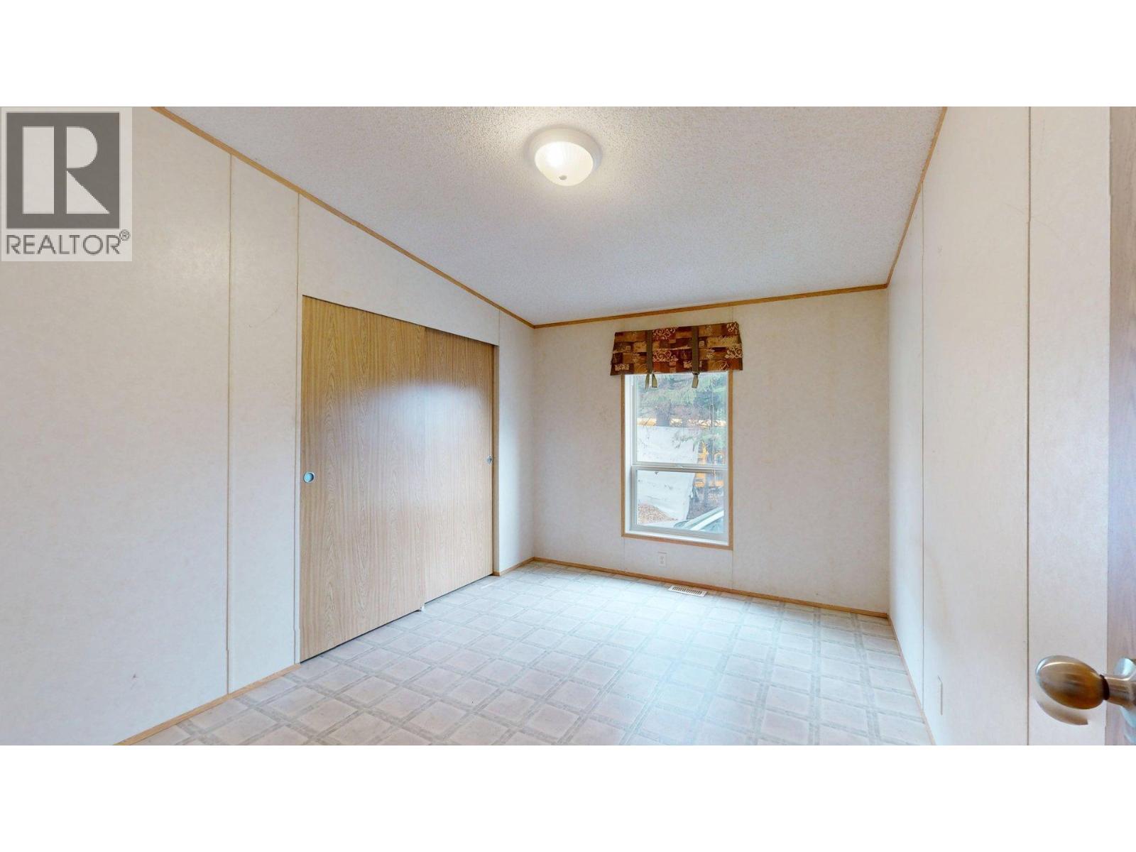 12 Cassiar Drive, Elkford, British Columbia  V0B 1H0 - Photo 17 - 10404161