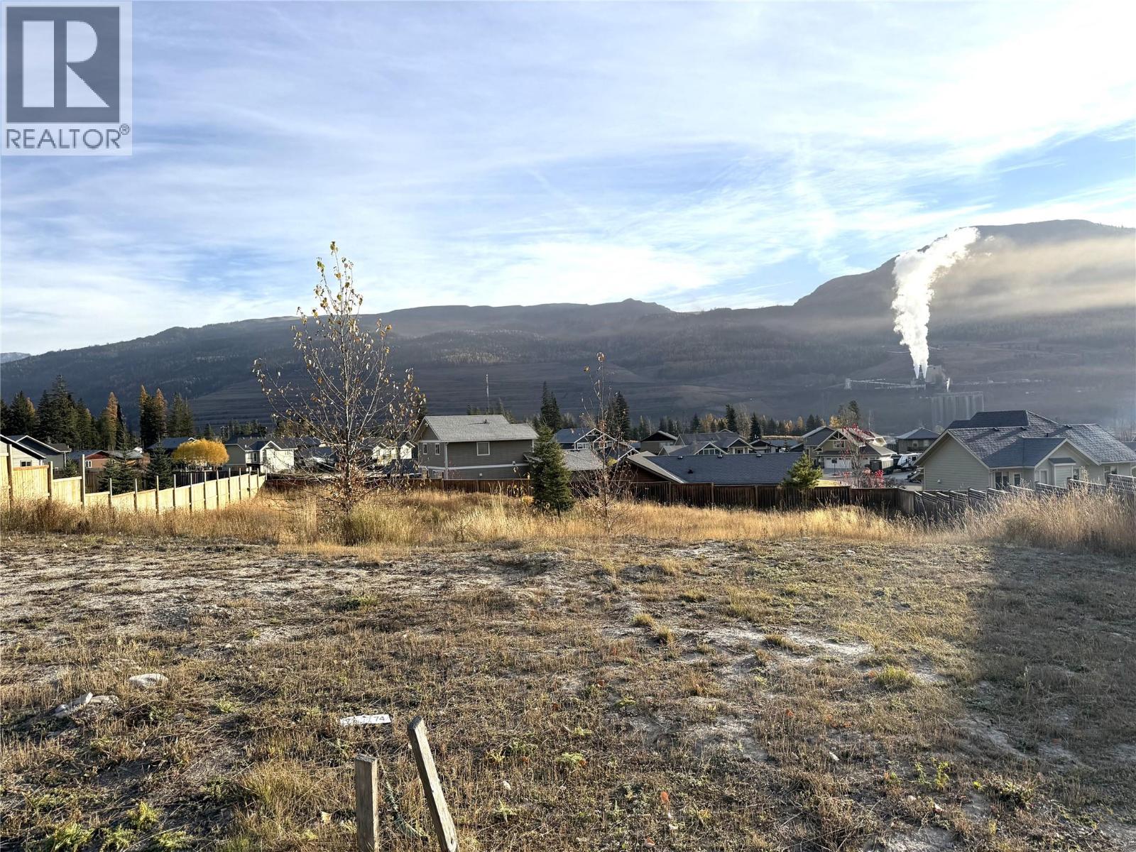 2016 Golden Eagle Drive, Sparwood, British Columbia  V0B 2G2 - Photo 2 - 10404097