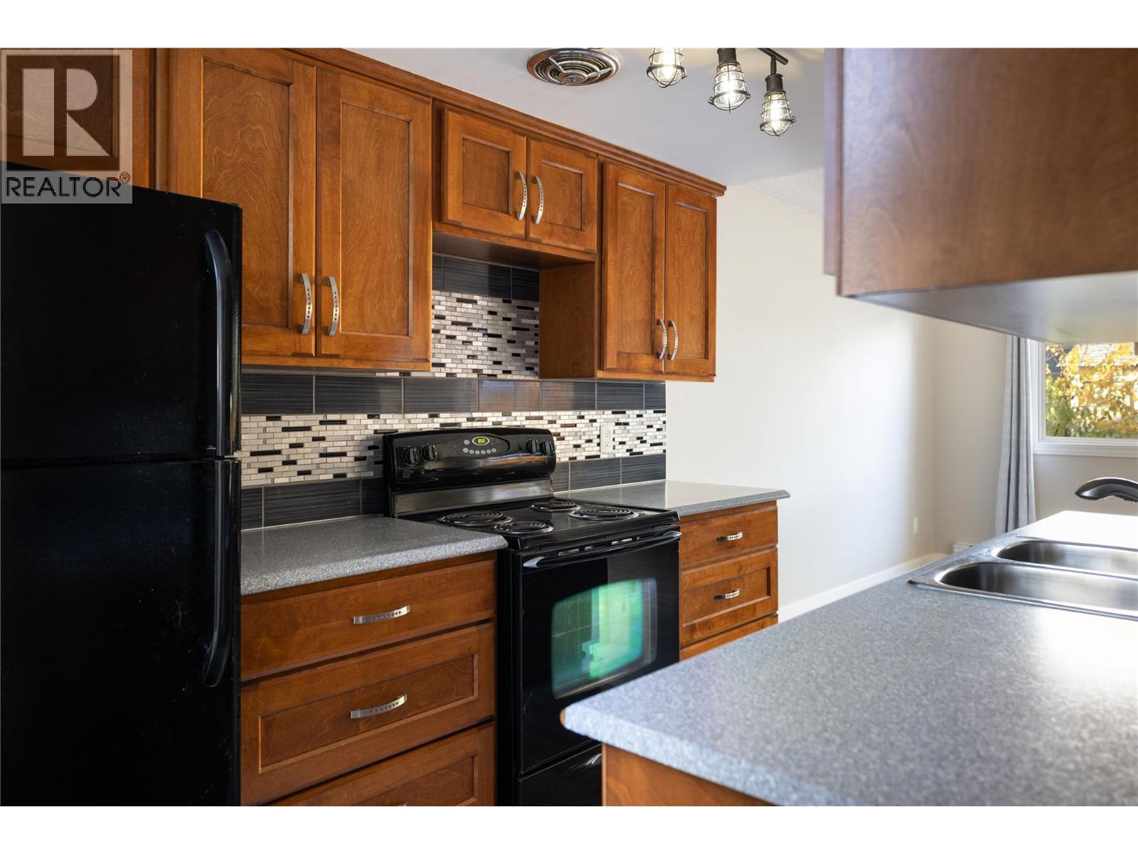 4910 25 Avenue Unit# 24, Vernon, British Columbia  V1T 5R6 - Photo 15 - 10404175