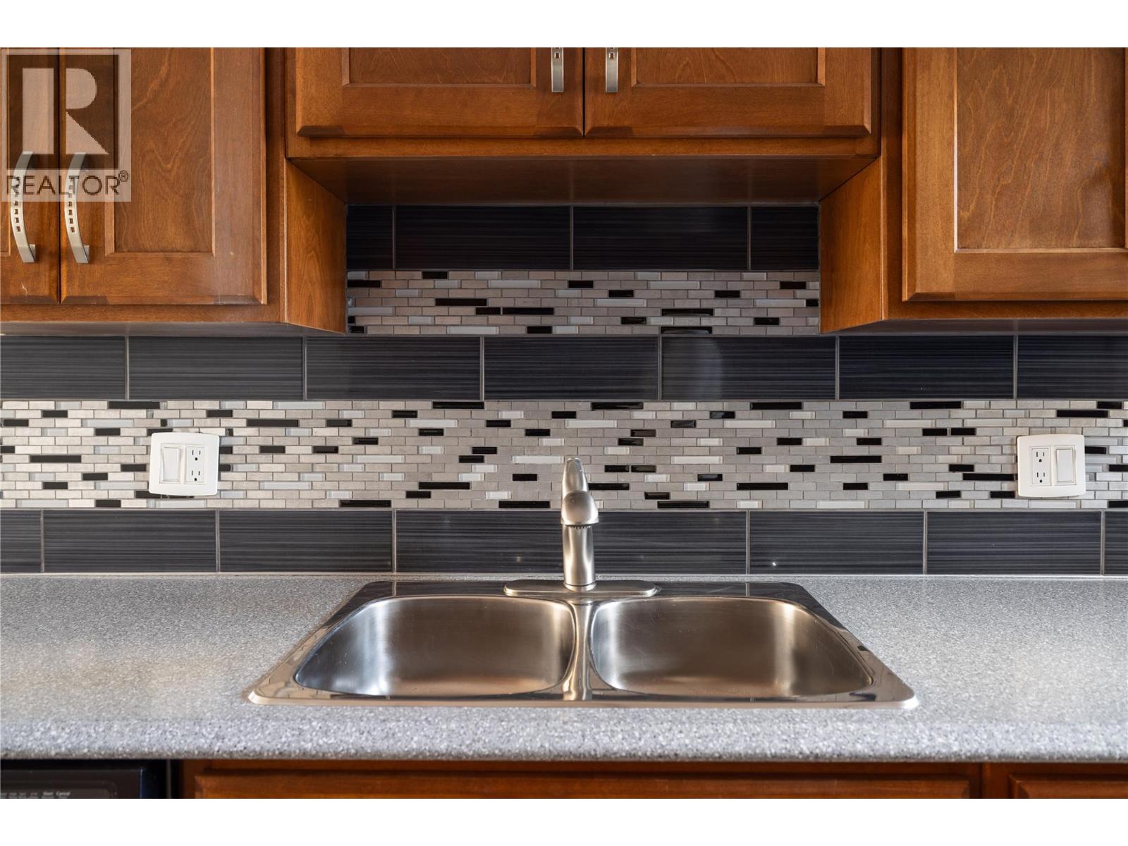 4910 25 Avenue Unit# 24, Vernon, British Columbia  V1T 5R6 - Photo 17 - 10404175
