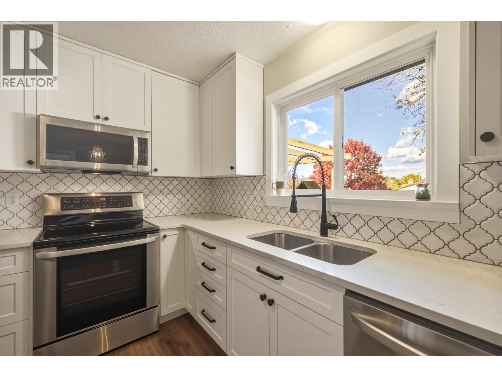 4850 Chatham Road, Kelowna, British Columbia  V1X 6M2 - Photo 9 - 10404087