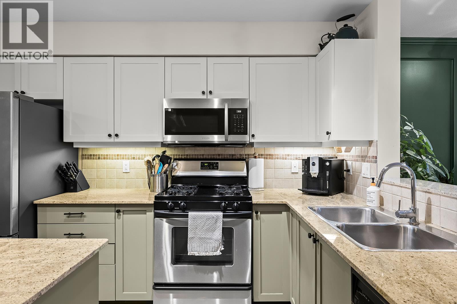 1853 Parkview Crescent Unit# 21, Kelowna, British Columbia  V1X 8A3 - Photo 4 - 10403825