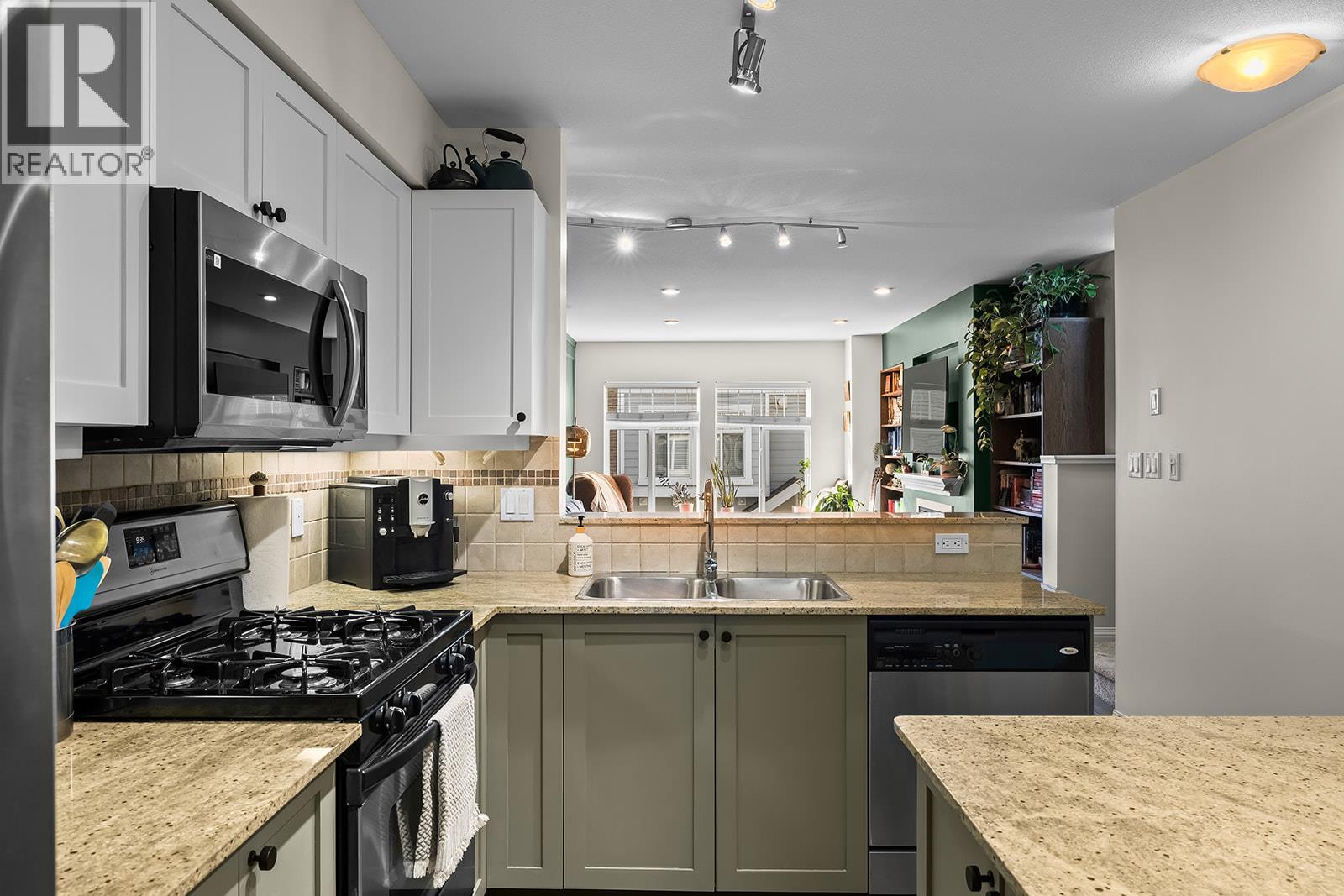1853 Parkview Crescent Unit# 21, Kelowna, British Columbia  V1X 8A3 - Photo 6 - 10403825