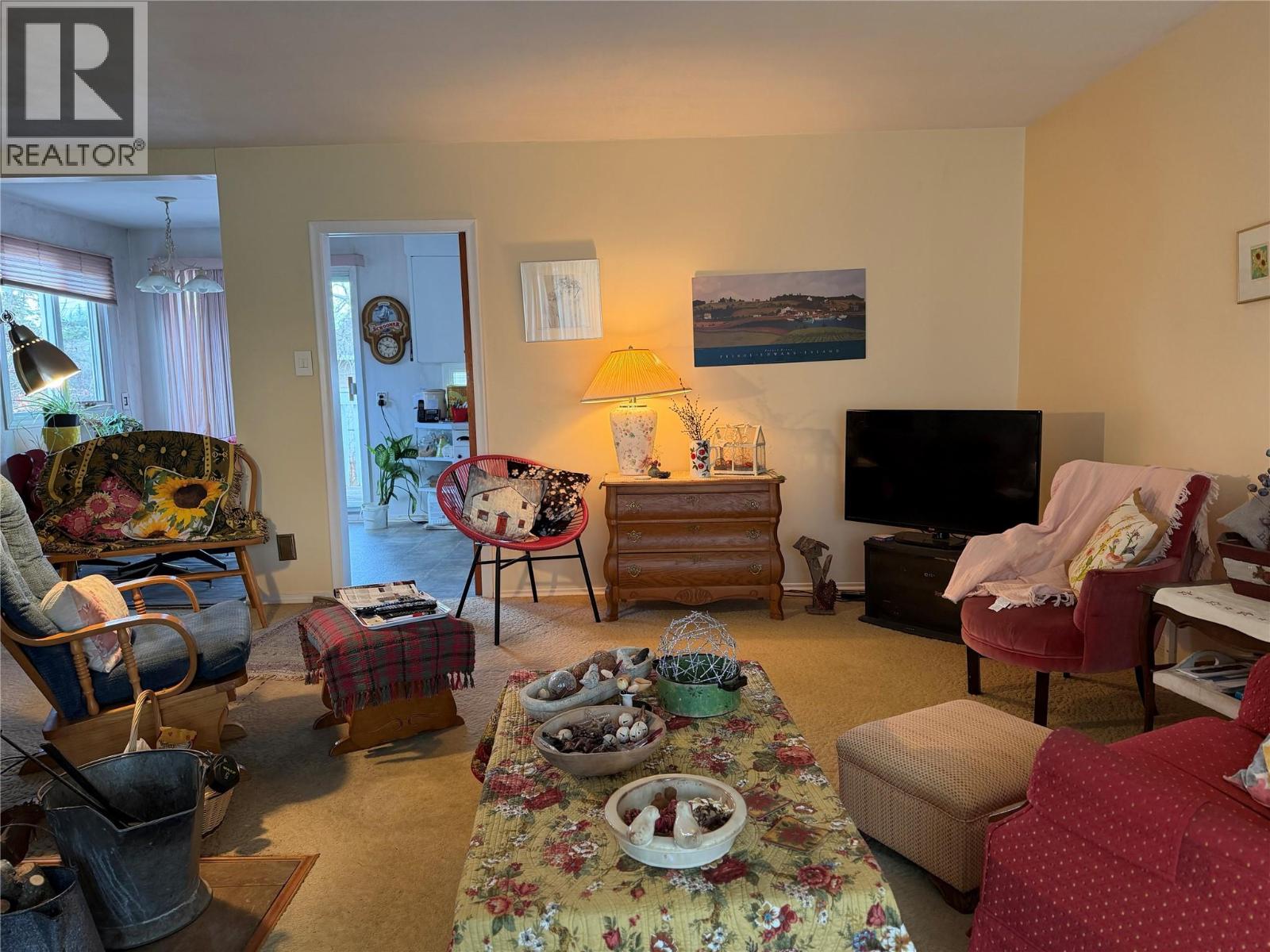 932 111 Avenue, Dawson Creek, British Columbia  V1G 2X3 - Photo 3 - 10404201