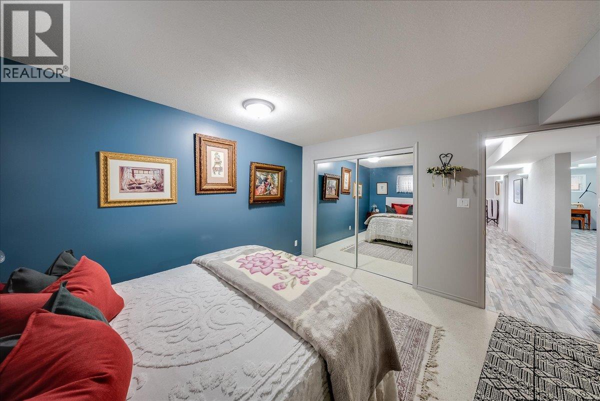 810 10th Avenue, Montrose, British Columbia  V0G 1P0 - Photo 29 - 10404016