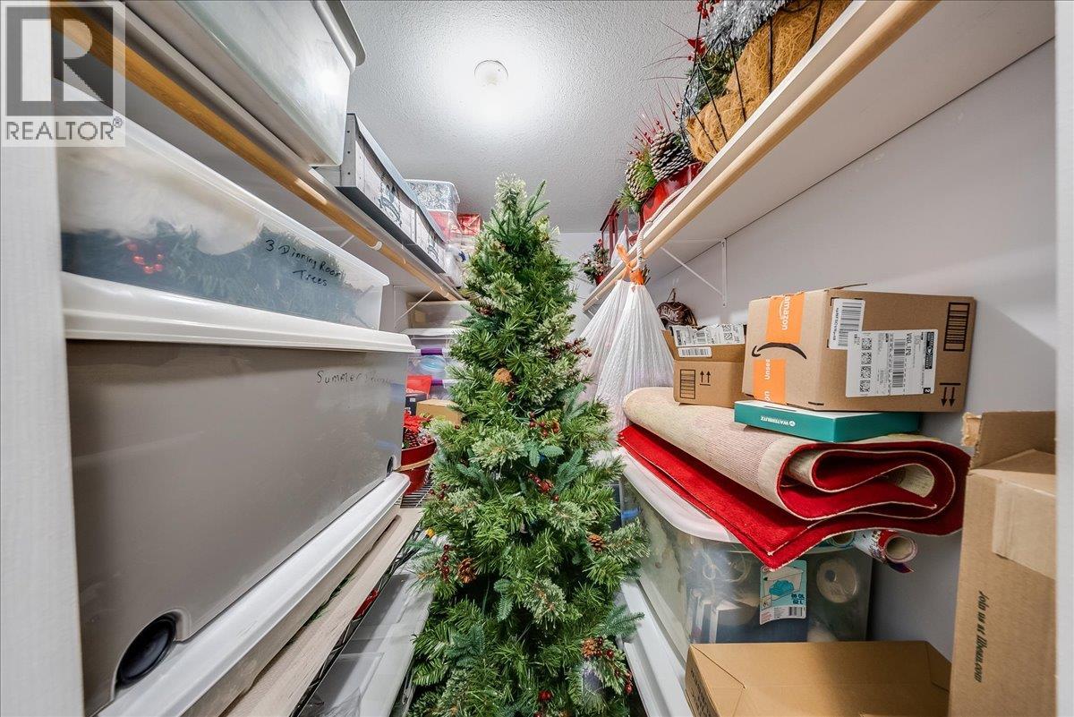 810 10th Avenue, Montrose, British Columbia  V0G 1P0 - Photo 37 - 10404016