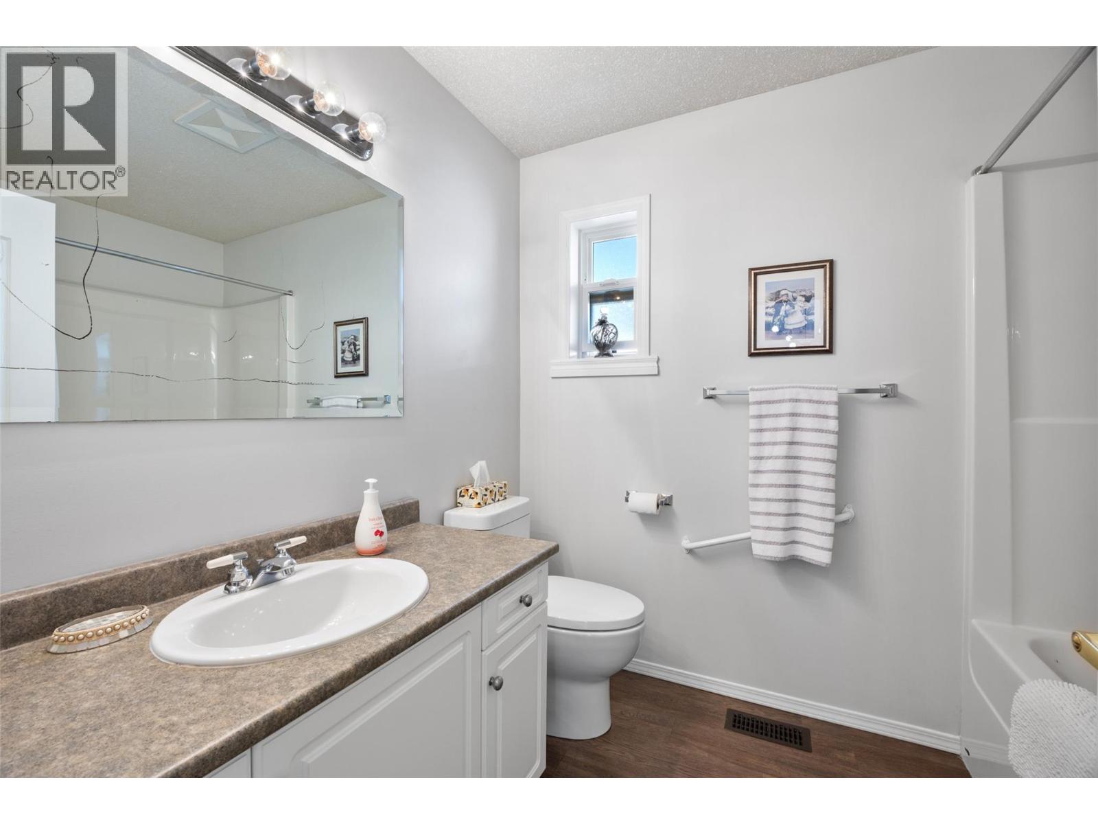123 Leighton Avenue, Chase, British Columbia  V0E 1M0 - Photo 25 - 10403635