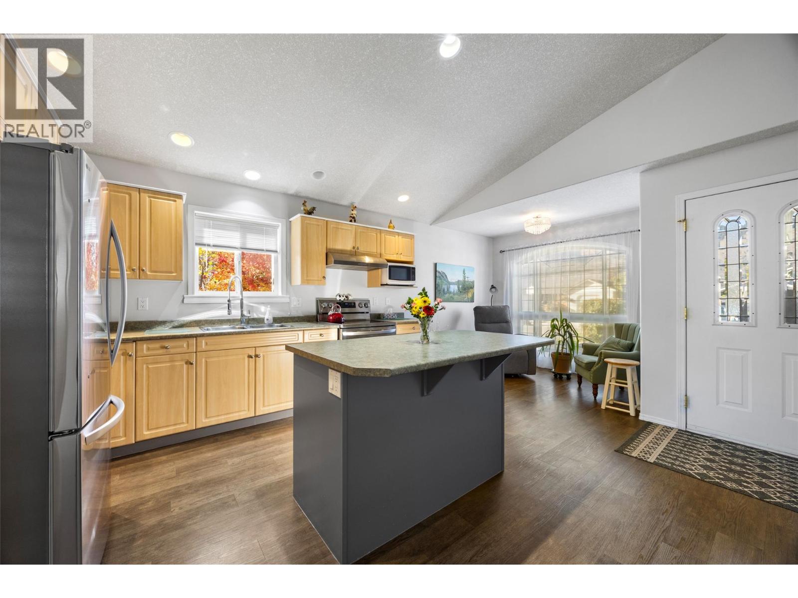 123 Leighton Avenue, Chase, British Columbia  V0E 1M0 - Photo 8 - 10403635