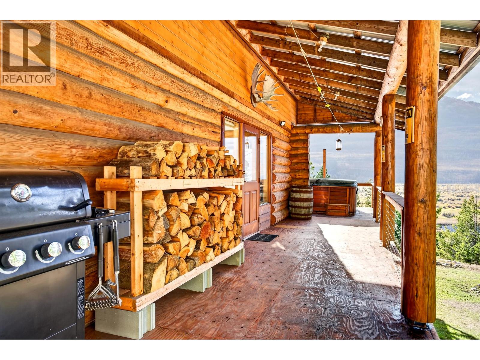2405 95 Highway, Golden, British Columbia  V0A 1H0 - Photo 10 - 10403910
