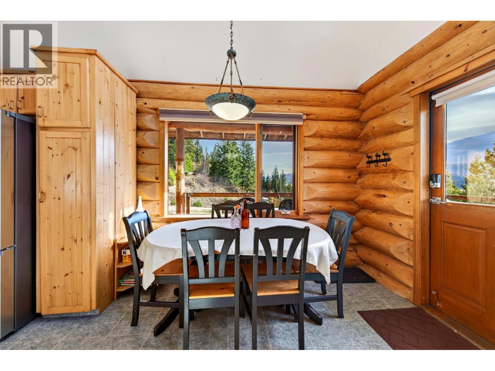 2405 95 Highway, Golden, British Columbia  V0A 1H0 - Photo 30 - 10403910