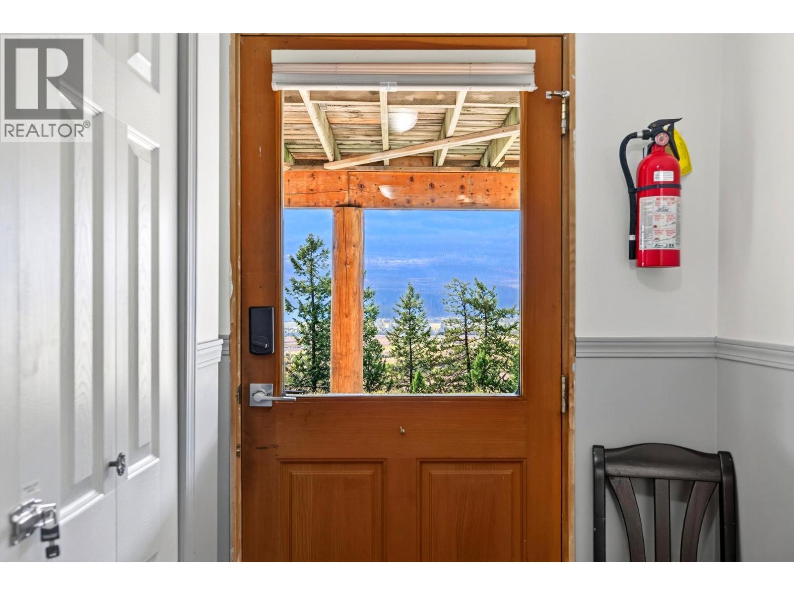 2405 95 Highway, Golden, British Columbia  V0A 1H0 - Photo 45 - 10403910