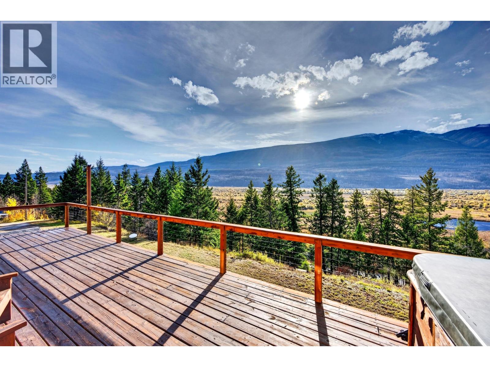 2405 95 Highway, Golden, British Columbia  V0A 1H0 - Photo 5 - 10403910