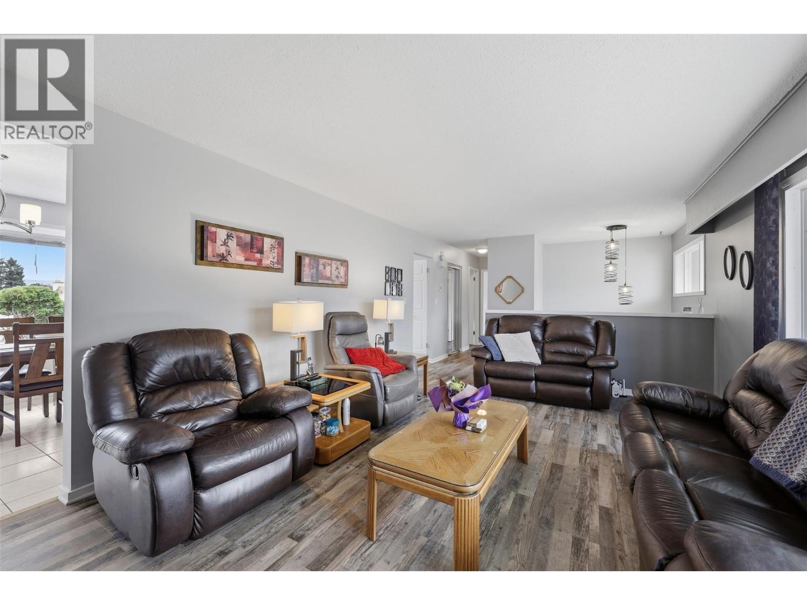 851 Sumac Place, Kamloops, British Columbia  V2B 6R4 - Photo 10 - 10404101