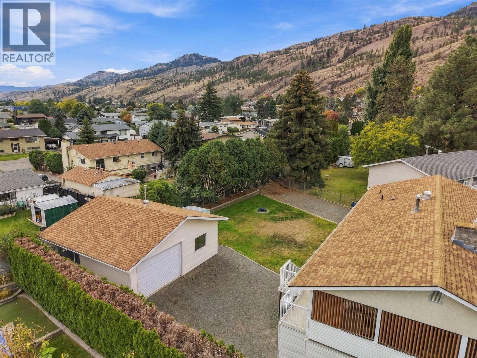851 Sumac Place, Kamloops, British Columbia  V2B 6R4 - Photo 2 - 10404101