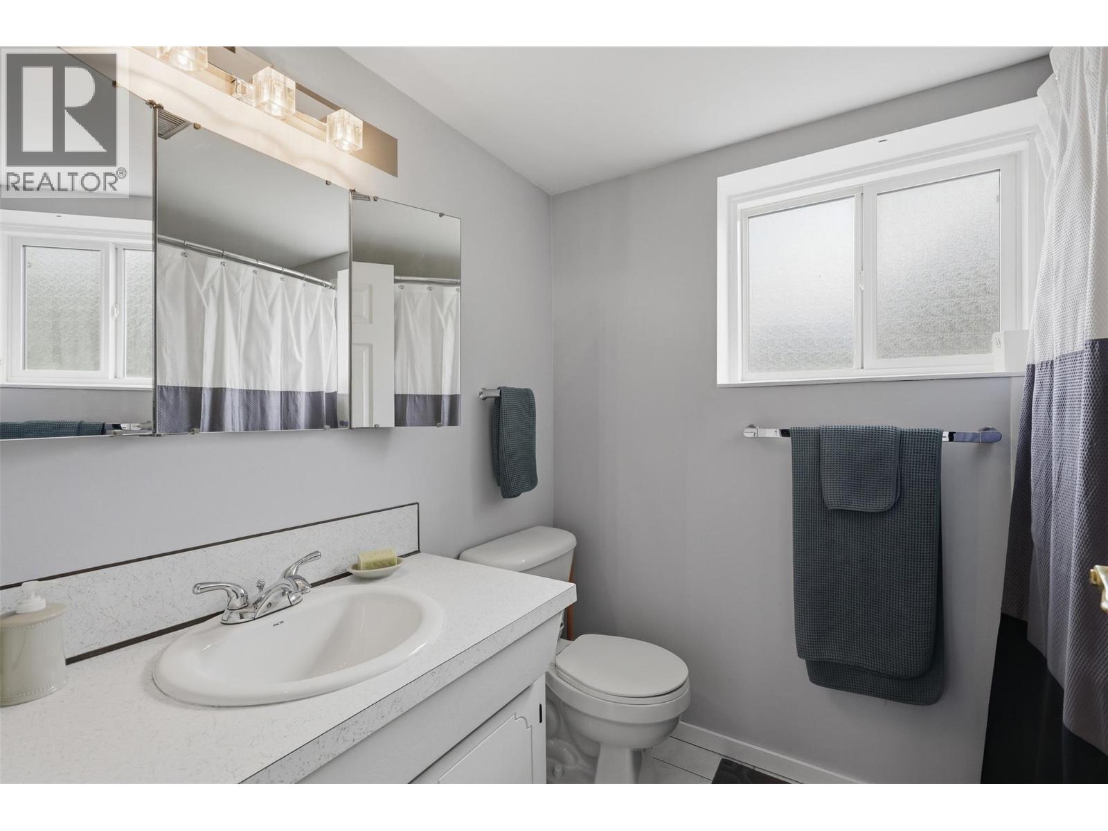 851 Sumac Place, Kamloops, British Columbia  V2B 6R4 - Photo 25 - 10404101