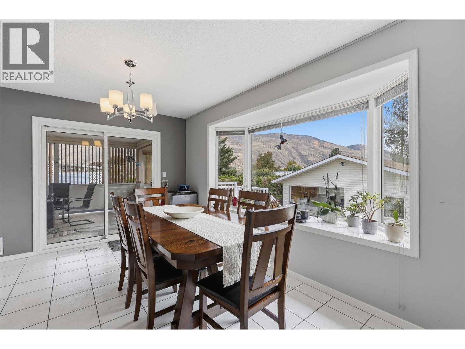 851 Sumac Place, Kamloops, British Columbia  V2B 6R4 - Photo 8 - 10404101