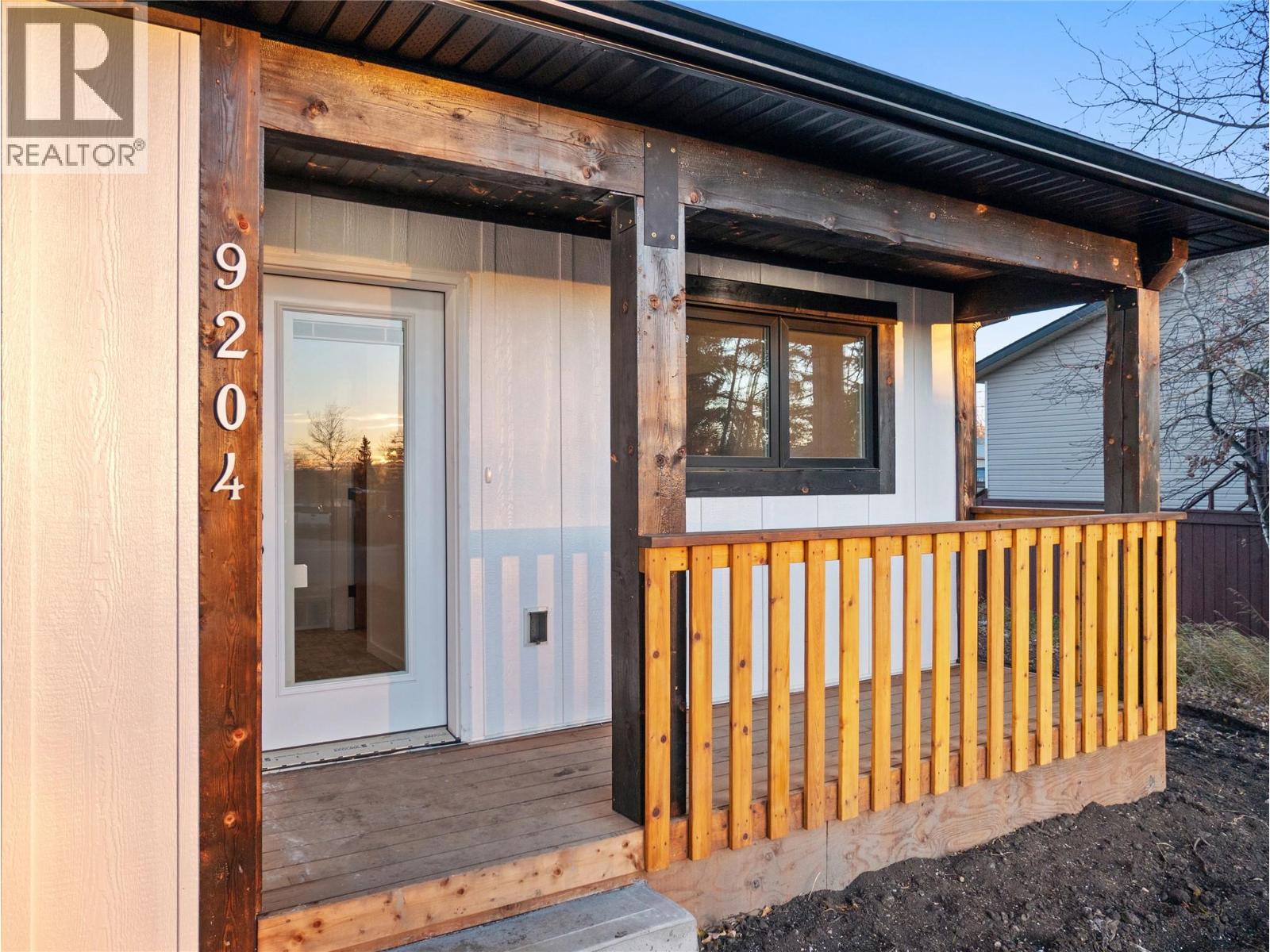 9204 8 Street, Dawson Creek, British Columbia  V1G 3N6 - Photo 1 - 10404220