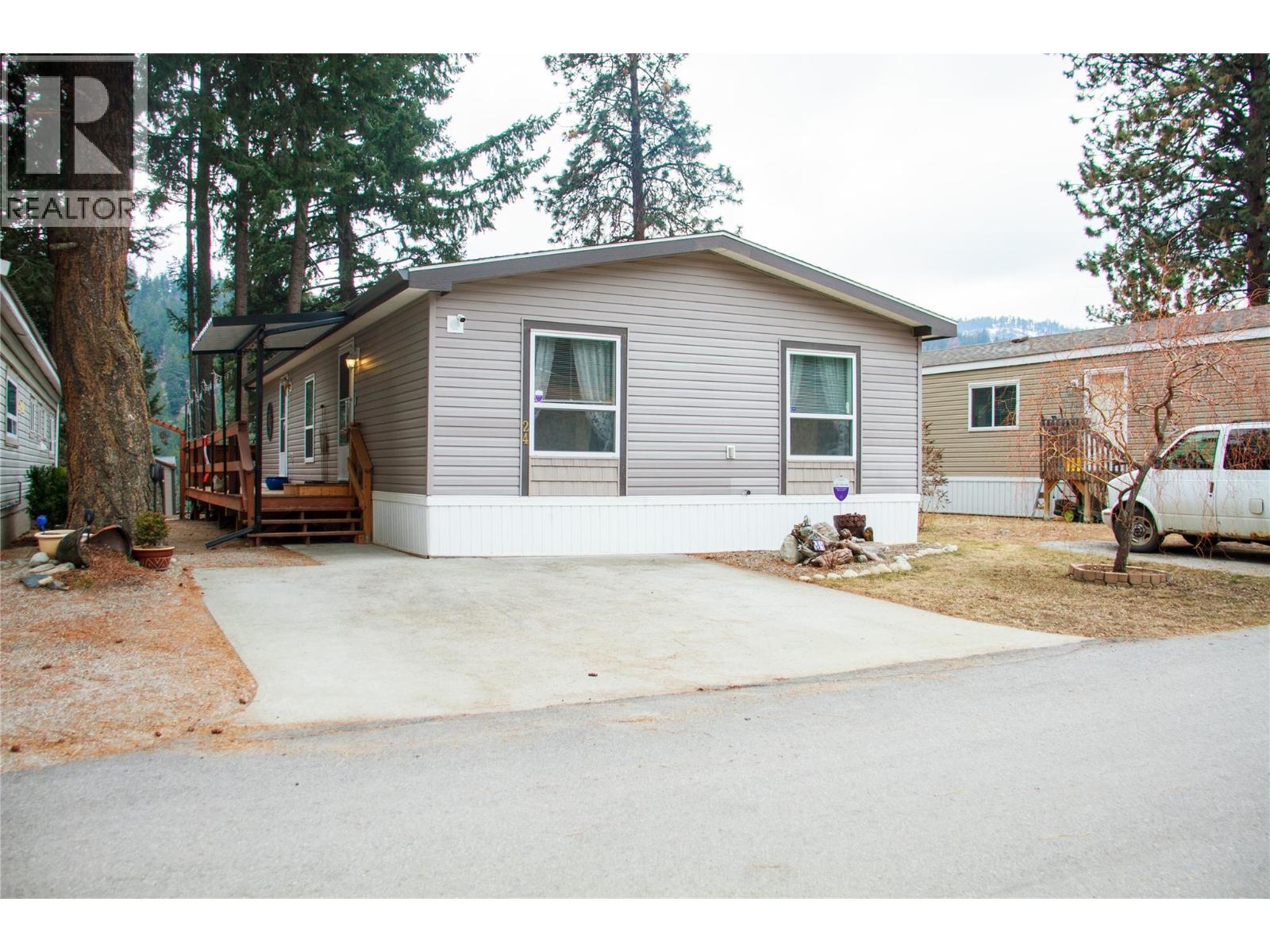 5371 Princeton Avenue Unit# 24, Peachland, British Columbia  V0H 1X8 - Photo 1 - 10404070