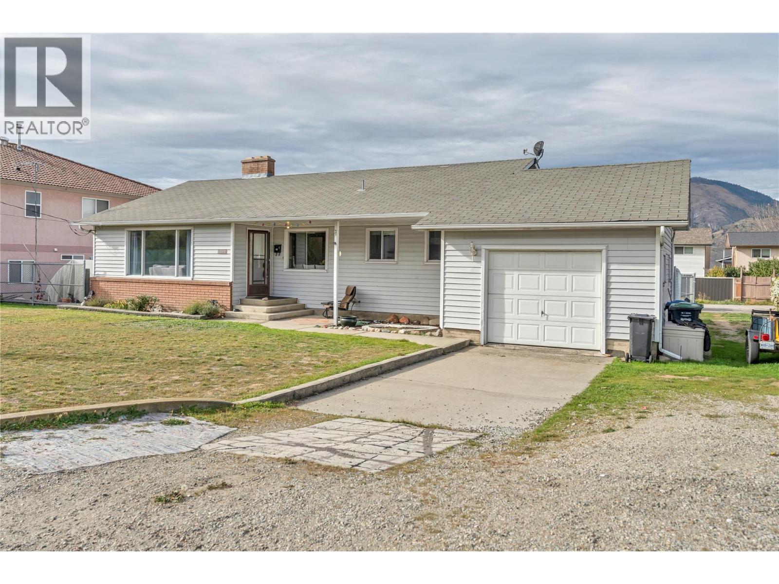 2625 South Main Street, Penticton, British Columbia  V2A 5J4 - Photo 1 - 10403587