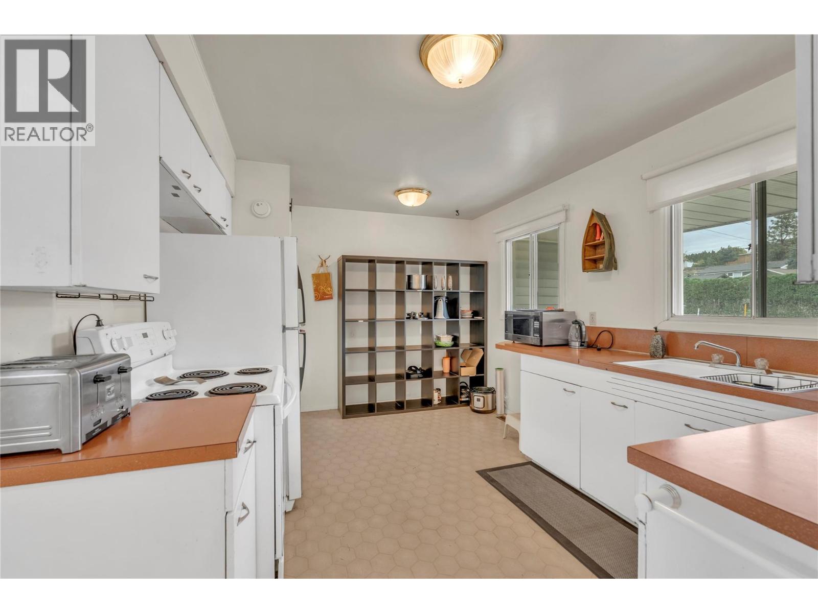 2625 South Main Street, Penticton, British Columbia  V2A 5J4 - Photo 14 - 10403587