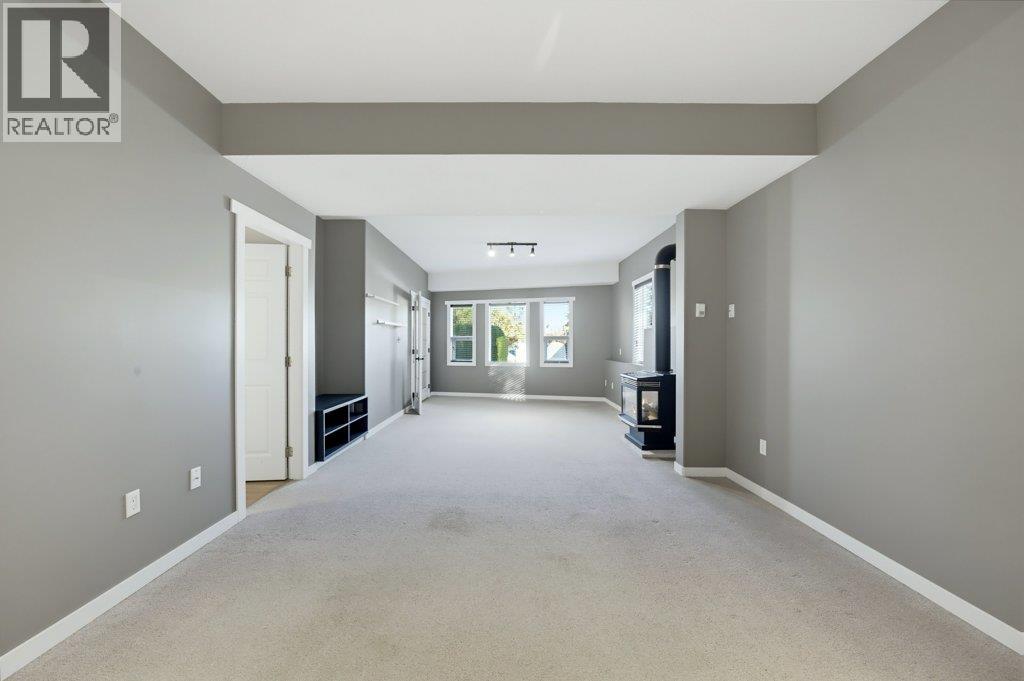 1570 16 Avenue Se, Salmon Arm, British Columbia  V1E 2M7 - Photo 11 - 10403509