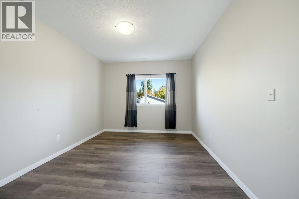 1570 16 Avenue Se, Salmon Arm, British Columbia  V1E 2M7 - Photo 19 - 10403509