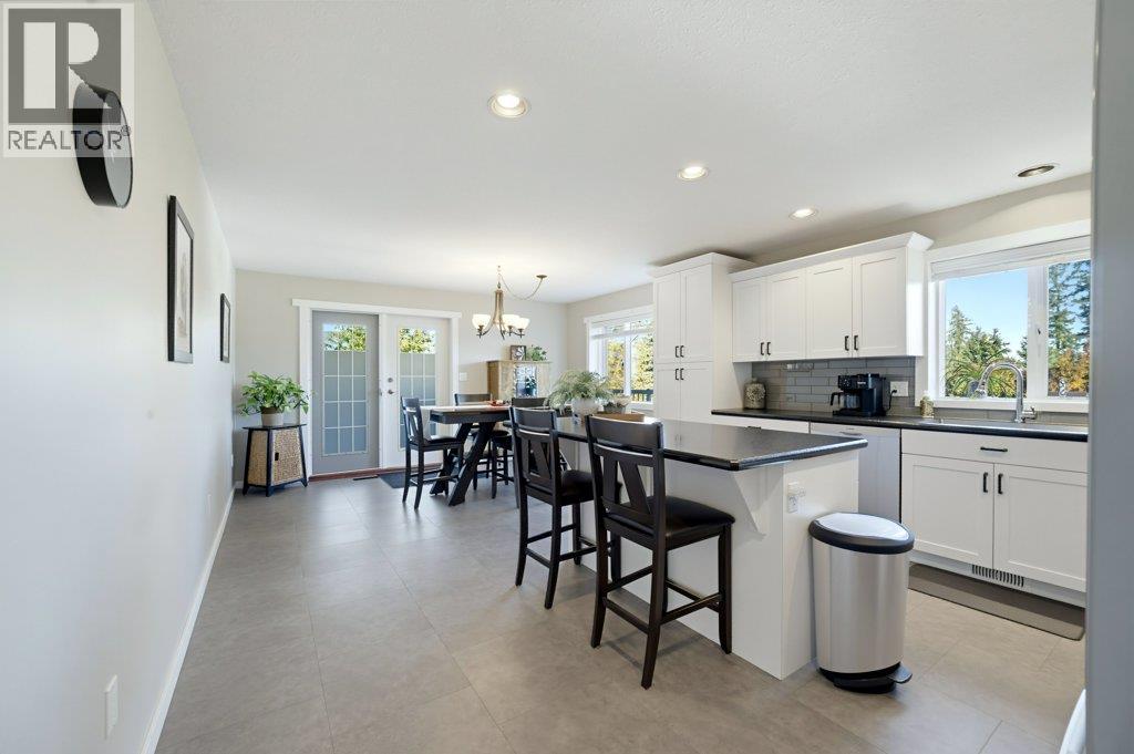 1570 16 Avenue Se, Salmon Arm, British Columbia  V1E 2M7 - Photo 35 - 10403509