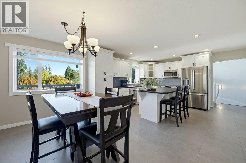 1570 16 Avenue Se, Salmon Arm, British Columbia  V1E 2M7 - Photo 45 - 10403509