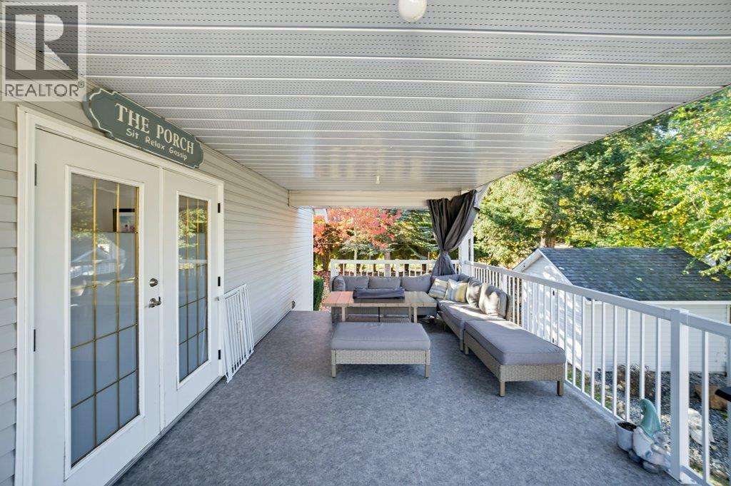 1570 16 Avenue Se, Salmon Arm, British Columbia  V1E 2M7 - Photo 48 - 10403509