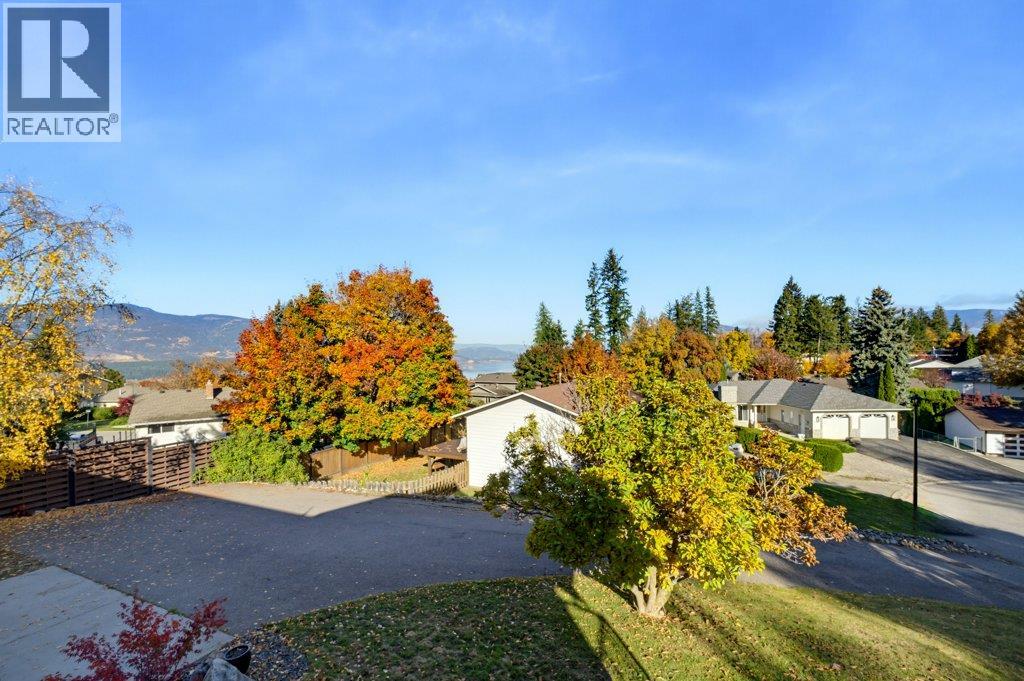 1570 16 Avenue Se, Salmon Arm, British Columbia  V1E 2M7 - Photo 50 - 10403509