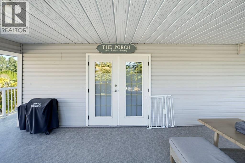 1570 16 Avenue Se, Salmon Arm, British Columbia  V1E 2M7 - Photo 55 - 10403509