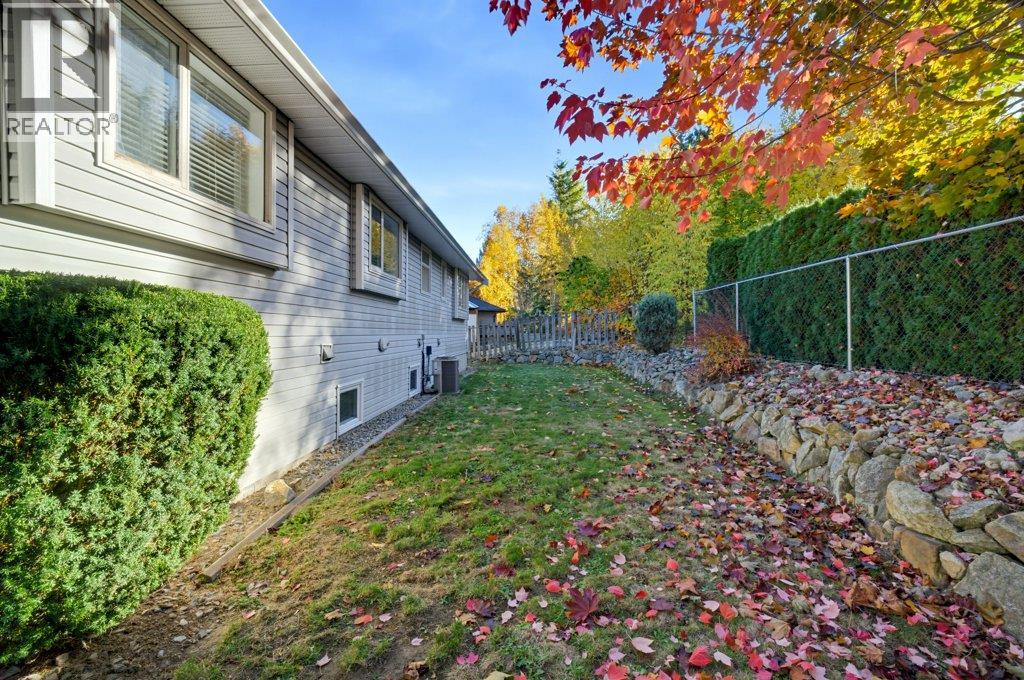 1570 16 Avenue Se, Salmon Arm, British Columbia  V1E 2M7 - Photo 87 - 10403509