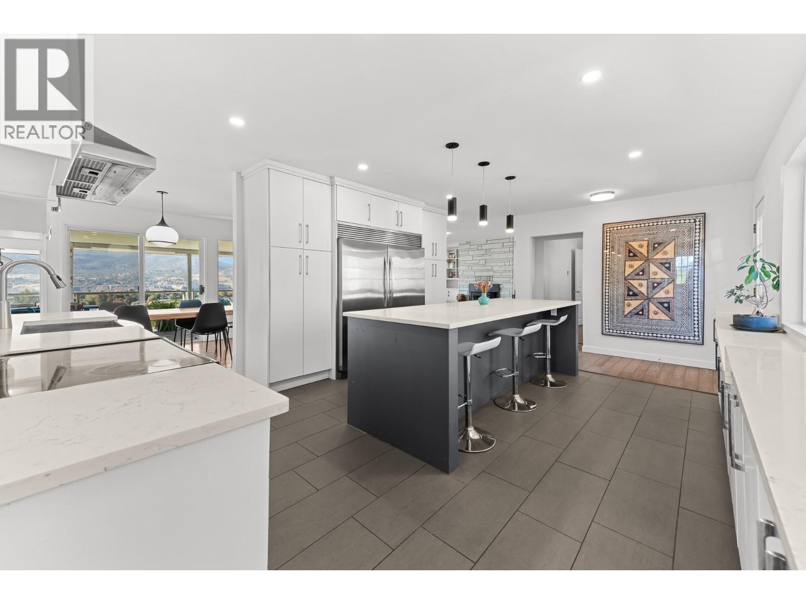 398 Upper Bench Road S, Penticton, British Columbia  V2A 8S9 - Photo 4 - 10402815