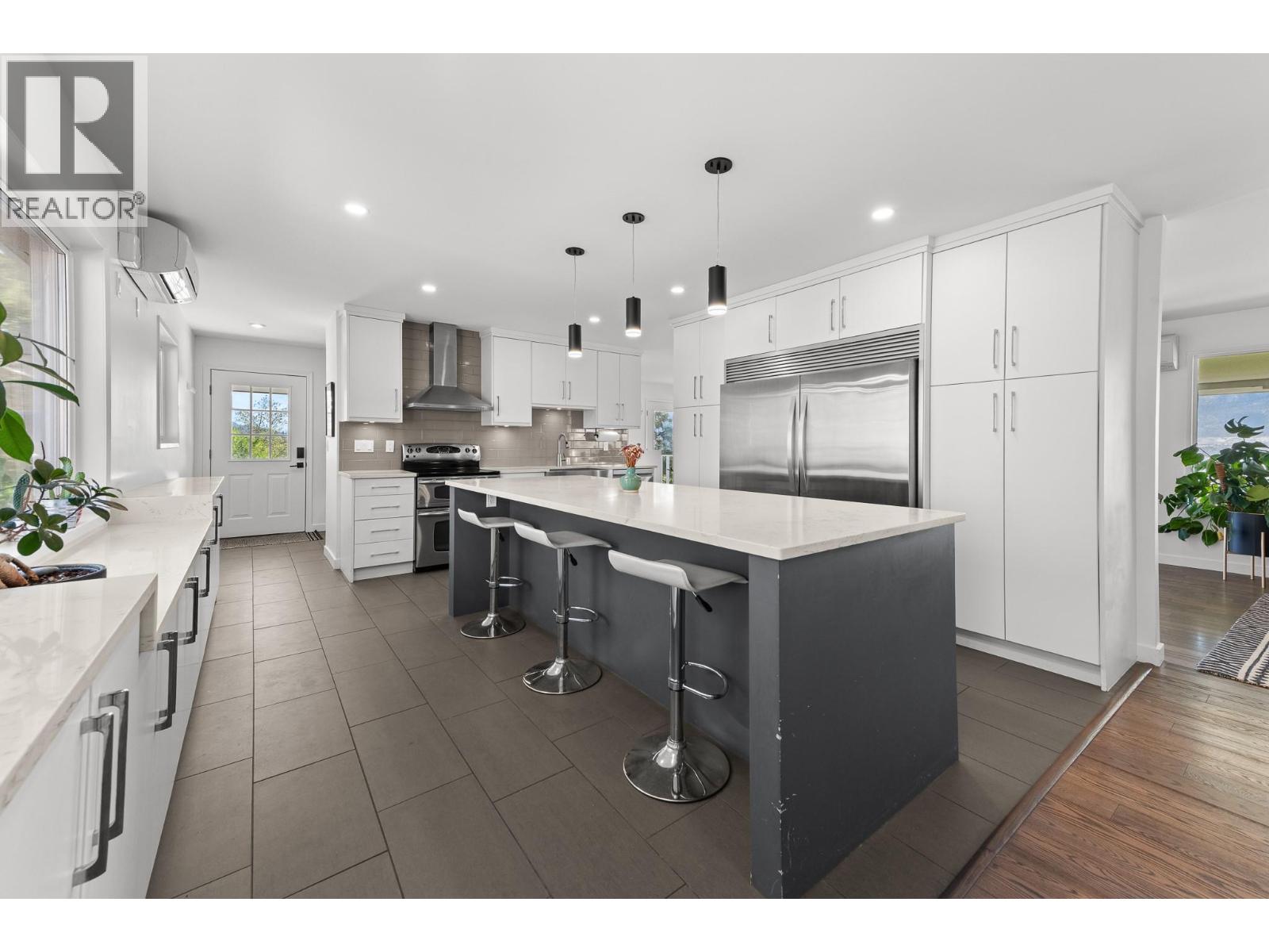 398 Upper Bench Road S, Penticton, British Columbia  V2A 8S9 - Photo 6 - 10402815