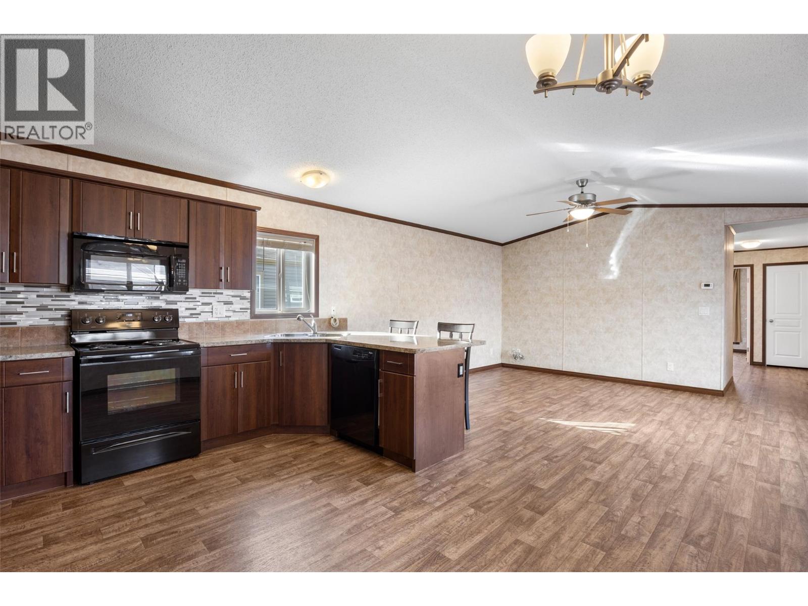 7805 Dallas Drive Unit# 27, Kamloops, British Columbia  V2C 0E5 - Photo 10 - 10404148